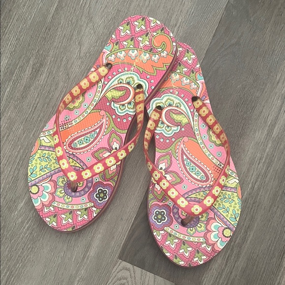 Vera Bradley Pink Paisley Sandals flip flops  size 7 preowned - Picture 1 of 9